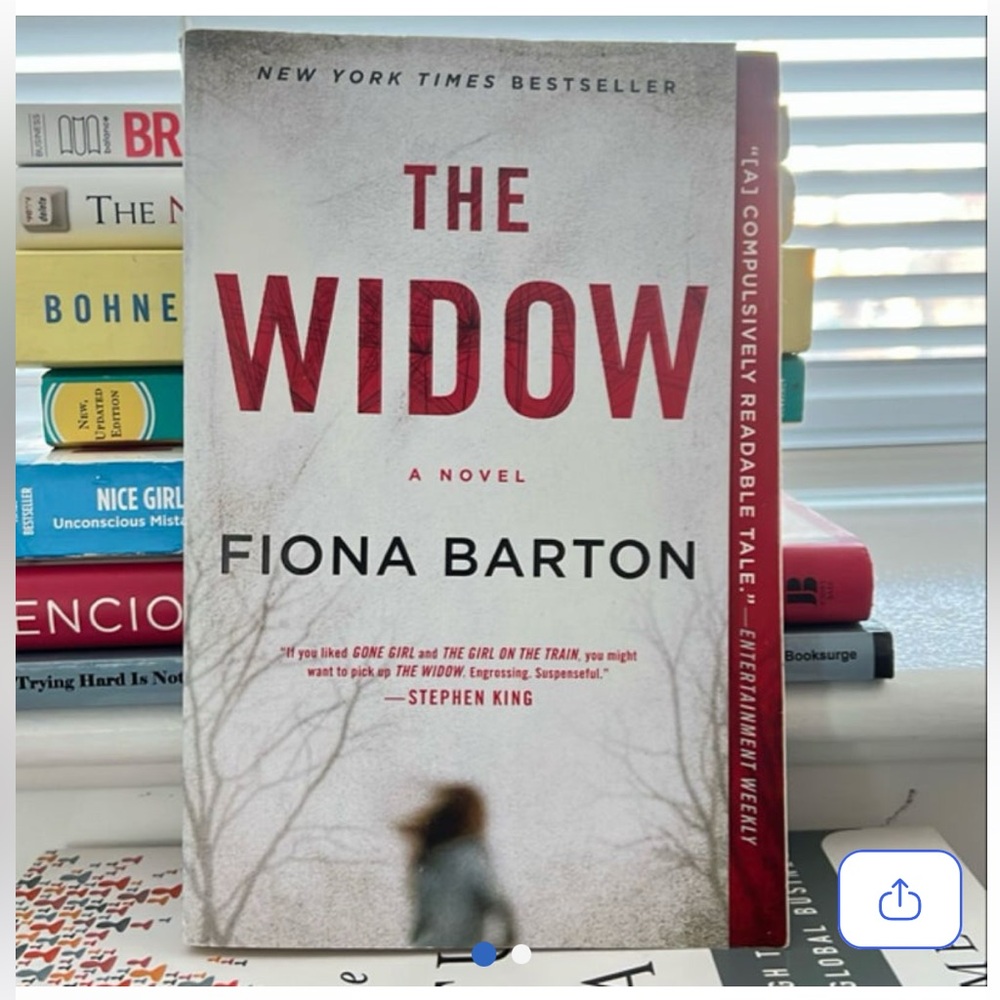 The Widow by Fiona Barton Paperback EUC